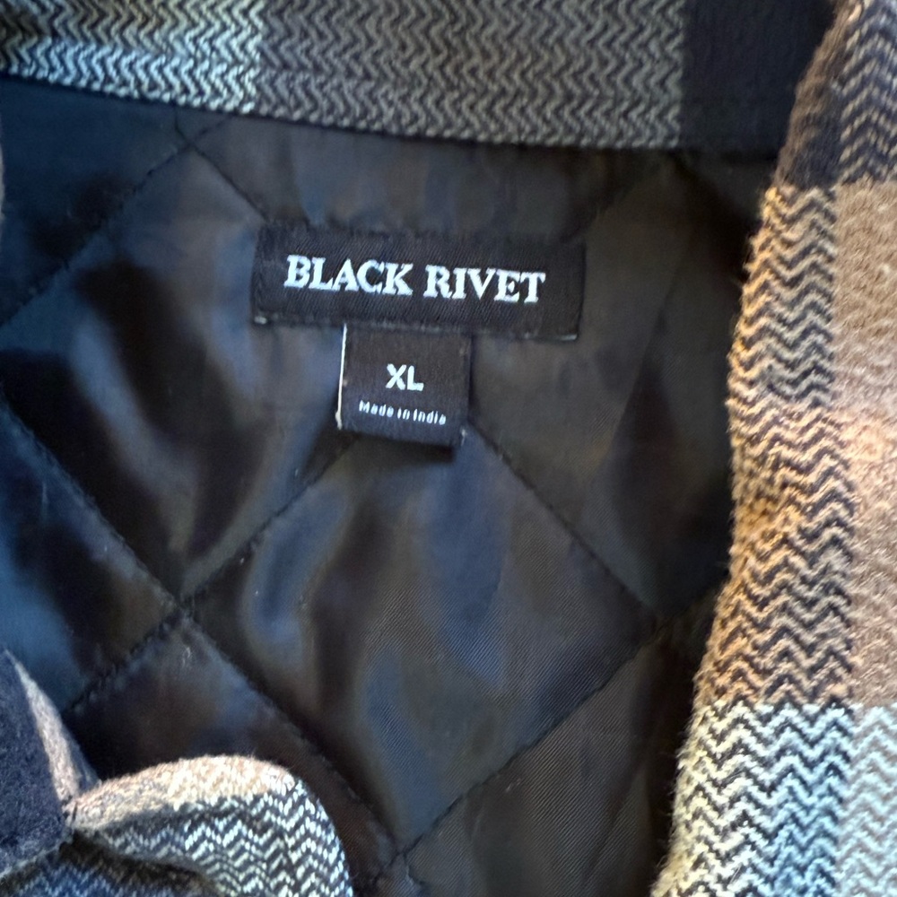 Plaid Button-Up Jacket - Picture 6 of 7